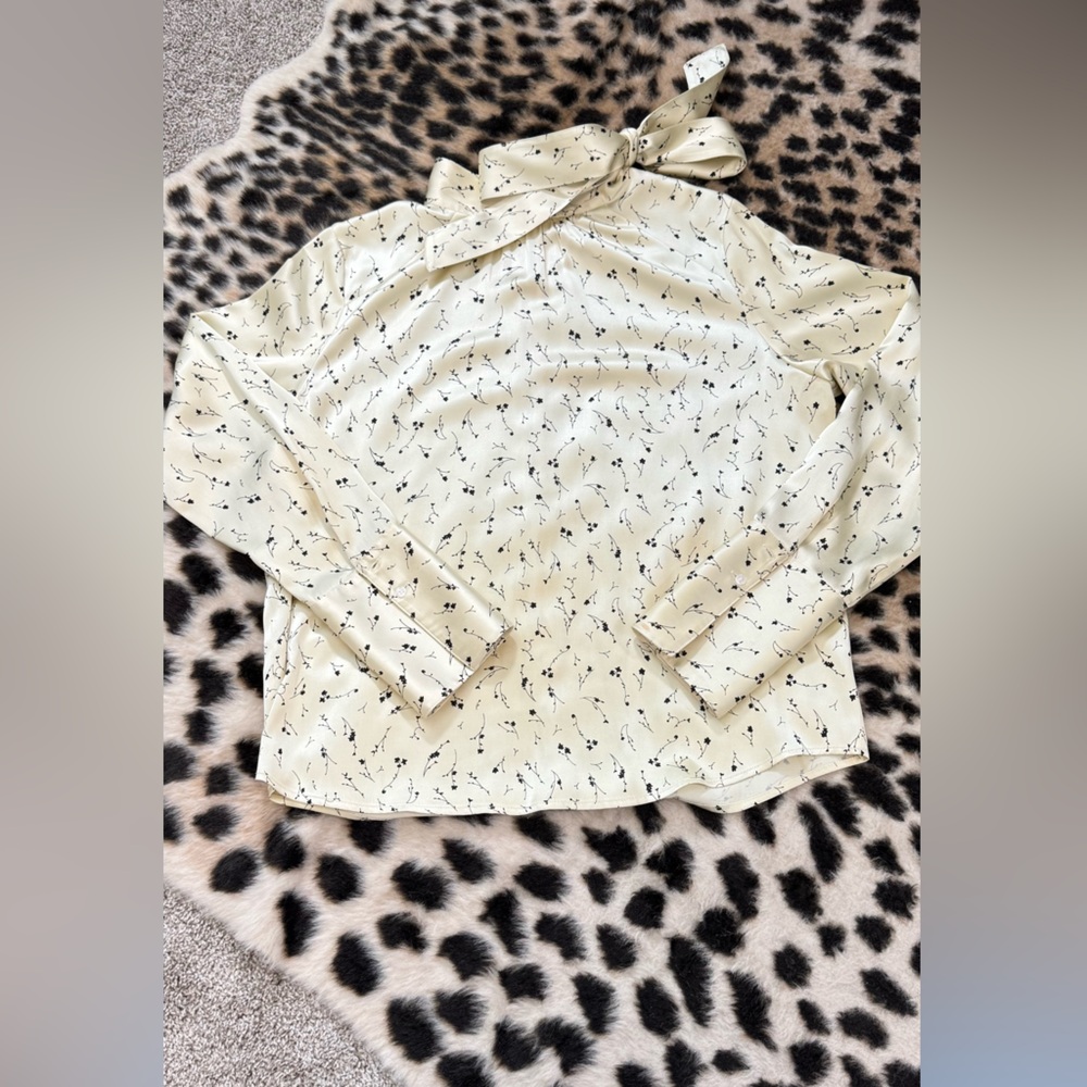 Something Navy Cream and Black Floral Top